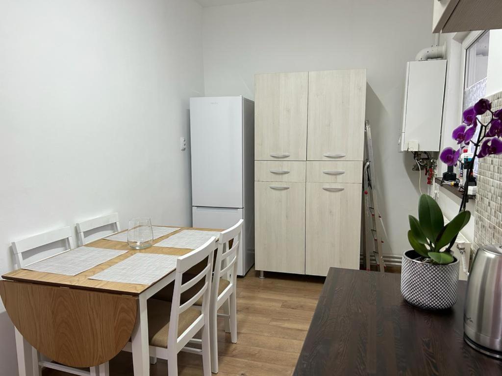 בראשוב Easy Living Apartments - Old Town מראה חיצוני תמונה